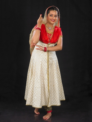 Shruti Apte - Gallery